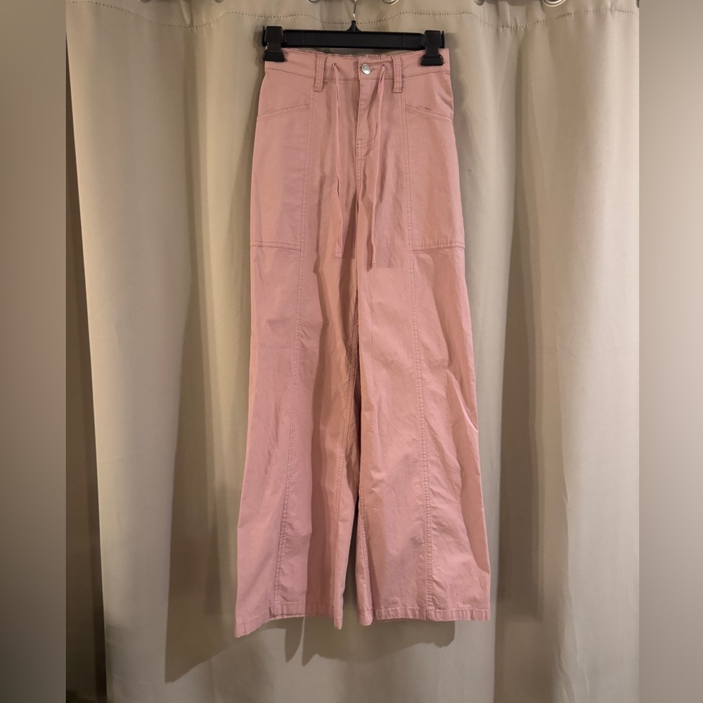 Women’s No Boundaries Blush Cargo Wide Leg  Pants